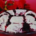 Κρεμώδες γλυκό με αρώνια/Creamy dessert with[...]