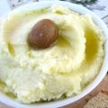 Σκορδαλιά με Ψωμί και Καρύδια