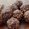 Σοκολατάκια Ferrero Rocher με 4 μόνο υλικά
