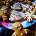 GINGERBREAD COOKIES (ΜΠΙΣΚΟΤΑ ΜΕ ΜΠΑΧΑΡΙΚΑ)