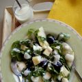 Σαλάτα ρόκα με φρούτα και τυρί και γλυκόξινο[...]
