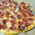 Πίτσα pepperoni