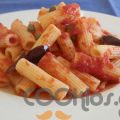 Ριγκατόνι σε κόκκινη σάλτσα πάπρικας με κάπαρη[...]