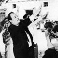 Θελώ να κράξω όλους τους Ελλήνες πολιτικούς και[...]