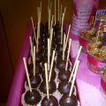 Tα cake pops παρέα με τα σοκολατάκια !