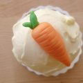 Cupcakes καρότου με επικάλυψη κρέμας τυριού