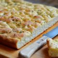 Φοκάτσια με δενδρολίβανο (foccacia)