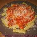 Tortiglioni με πορτοκαλί σάλτσα