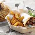 Σουβλάκι με γύρο χοιρινό και τζατζίκι