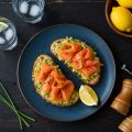 

Αβοκάντο toast με σολομό


