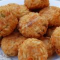 λαχανοσαλάτα και ριζοκεφτέδες /Cabbage salad[...]