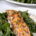 Ψητός Σολομός με Σαλάτα Kale και dressing με[...]