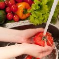 Πώς πλένουμε τα φρούτα και λαχανικά. Γιατί δεν[...]