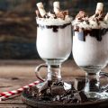 Milkshake με παγωτό βανίλια, τριμμένο μπισκότο,[...]