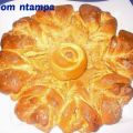 Ψωμάκι brioche λουλούδι γεμιστό