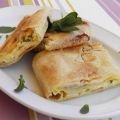 Πίτα τυριών με γιαούρτι