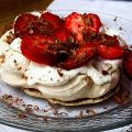 Σοκολατένια Pavlova με Nutella και Φράουλες