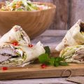 Τορτίγια με κοτόπουλο και σαλάτα coleslaw
